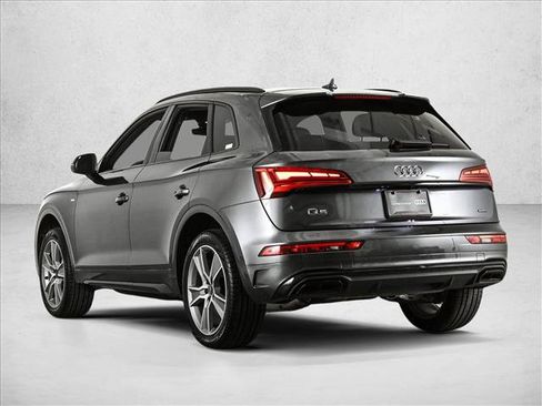 Certified 2025 Audi Q5 2.0T Premium w/ Convenience Plus Package AWD/4WD image 8