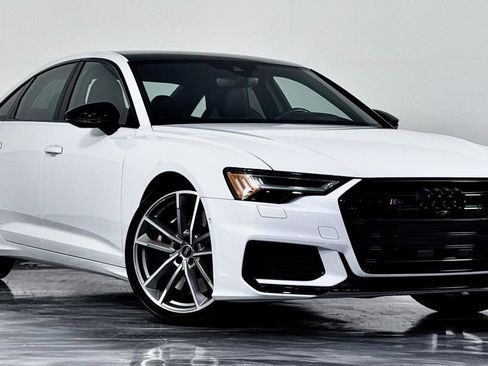 Used 2021 Audi S6 Prestige w/ Prestige Package AWD/4WD image 2