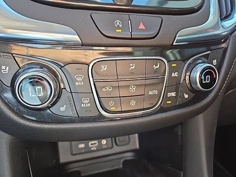 Used 2024 Chevrolet Equinox Premier AWD/4WD image 59