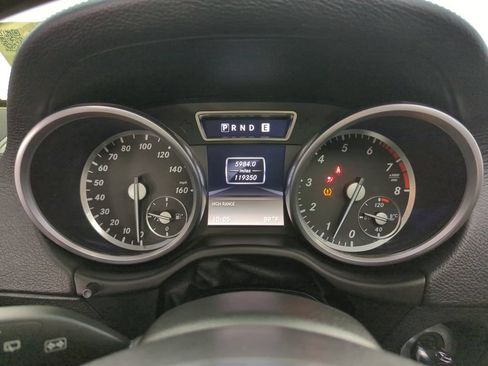 Used 2013 Mercedes-Benz G 550 image 37