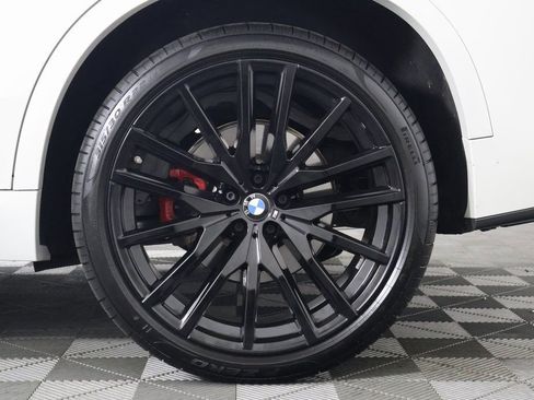 Used 2026 BMW X5 xDrive40i w/ M Sport Package image 16