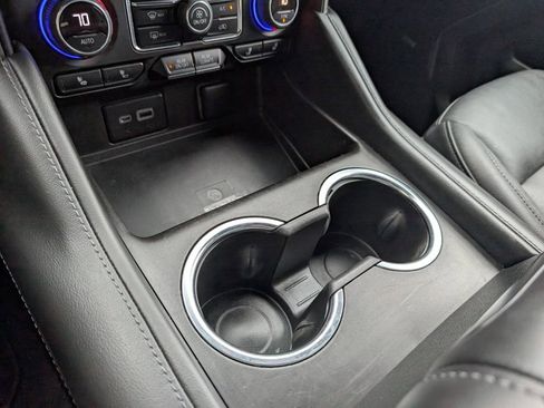 Used 2022 Chevrolet Tahoe LT image 19