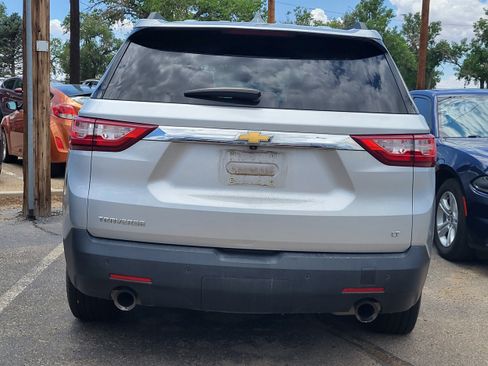 Used 2020 Chevrolet Traverse LT FWD image 26