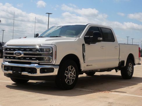 New 2026 Ford F250 Lariat RWD image 7