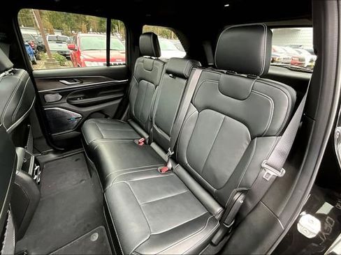 New 2025 Jeep Grand Cherokee Overland image 11