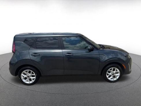 Used 2025 Kia Soul LX w/ LX Technology Package image 16