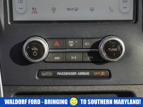 Used 2022 Ford Edge ST-Line w/ Class II Trailer Tow Package image 26