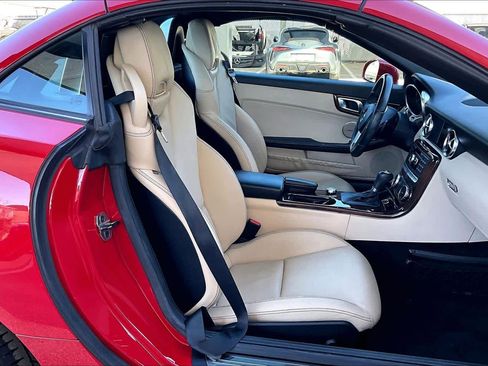 Used 2014 Mercedes-Benz SLK 250 image 9