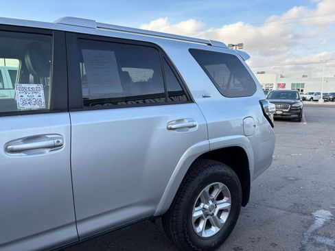 Used 2018 Toyota 4Runner SR5 Premium image 7
