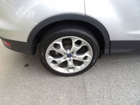 Used 2015 Ford Escape Titanium w/ Equipment Group 301A FWD image 18