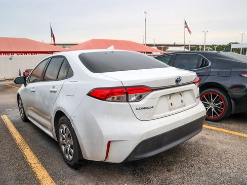 Used 2024 Toyota Corolla LE FWD image 10