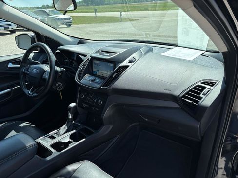 Used 2017 Ford Escape SE w/ SE Leather Comfort Package image 25