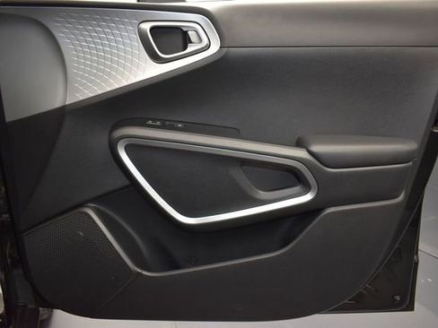 Certified 2020 Kia Soul LX FWD image 13
