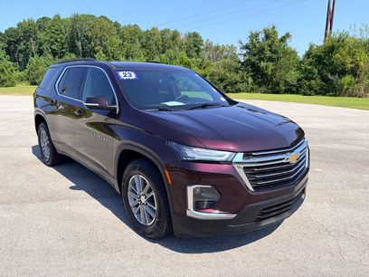Used 2023 Chevrolet Traverse LT