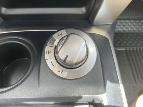 Used 2019 Toyota 4Runner SR5 Premium AWD/4WD image 28