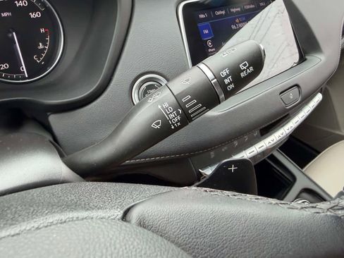 Used 2023 Cadillac XT4 Luxury w/ Cold Weather Package AWD/4WD image 30