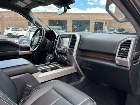 Used 2018 Ford F150 Lariat w/ Equipment Group 502A Luxury AWD/4WD image 30