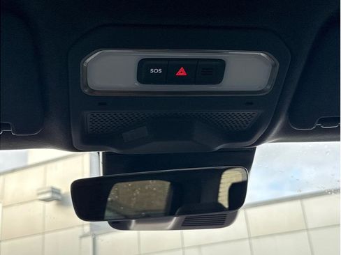 Used 2022 Rivian R1T Adventure image 16