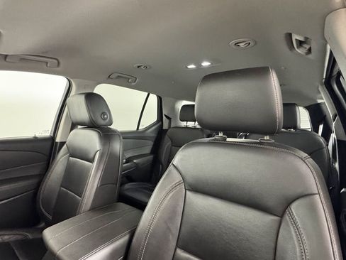 Used 2020 Chevrolet Traverse LT FWD image 13