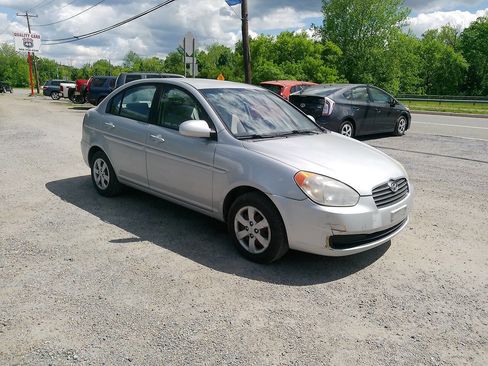 Used 2009 Hyundai Accent GLS w/ Popular Equipment Pkg 5 FWD image 6