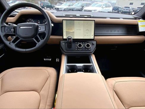 New 2026 Land Rover Defender 110 V8 AWD/4WD image 7