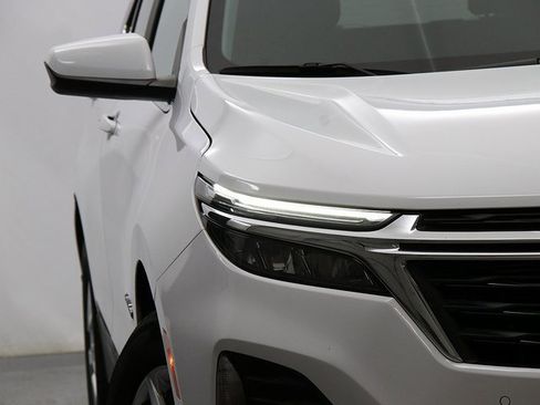 Used 2024 Chevrolet Equinox LT w/ LPO, Floor Liner Package image 4