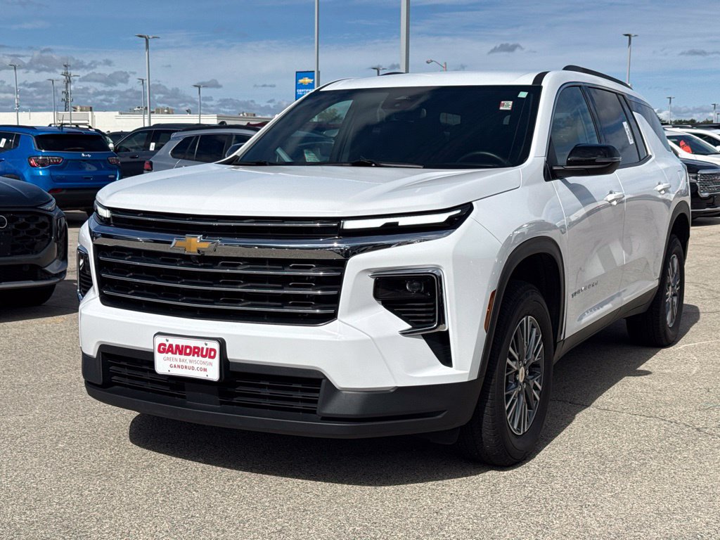Certified 2026 Chevrolet Traverse LT AWD/4WD image 2