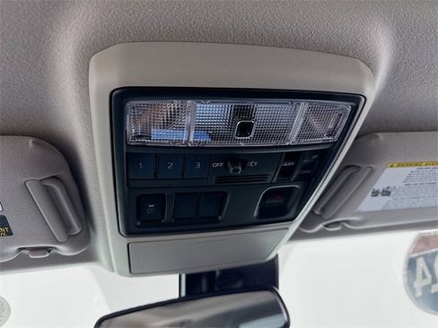 Used 2024 Toyota 4Runner Limited image 18