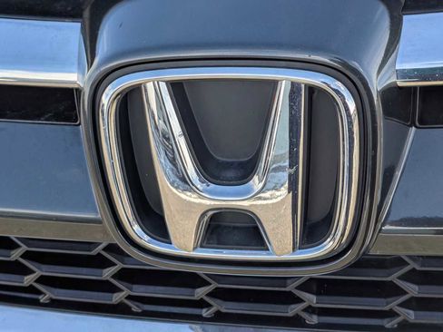 Used 2016 Honda CR-V LX image 11