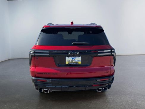 Used 2025 Chevrolet Traverse RS AWD/4WD image 4