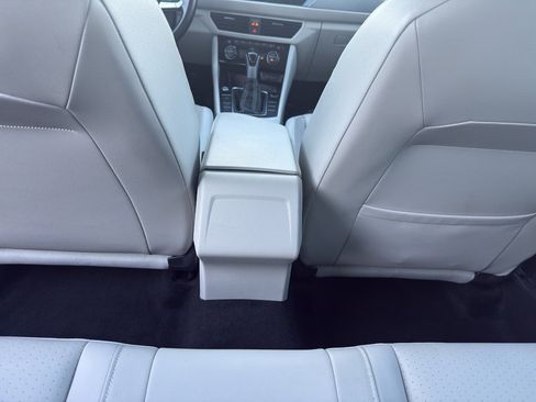 Used 2023 Volkswagen Jetta SE w/ Panoramic Sunroof Package image 11