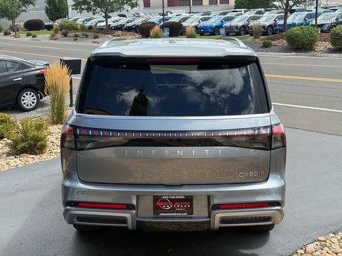 Used 2025 INFINITI QX80 Sensory AWD/4WD image 15