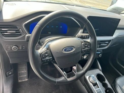 Used 2024 Ford Escape Platinum AWD/4WD image 10
