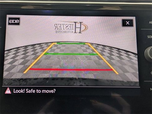 Used 2022 Volkswagen Tiguan SE image 21