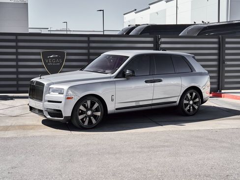 Used 2023 Rolls-Royce Cullinan image 6