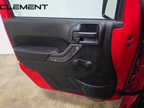 Used 2017 Jeep Wrangler Unlimited Sport w/ Max Tow Package AWD/4WD image 18