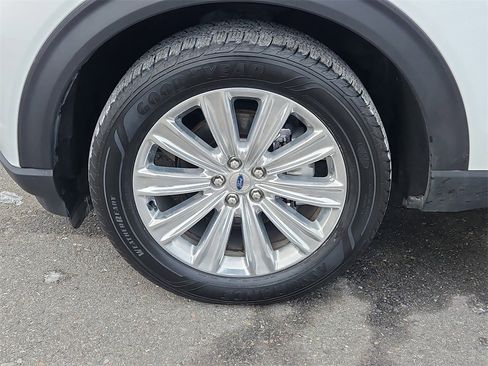 Used 2020 Ford Explorer Limited image 7