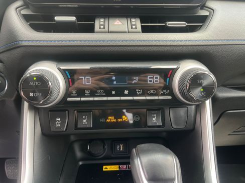 Used 2024 Toyota RAV4 XSE w/ Advanced Technology Package AWD/4WD image 22