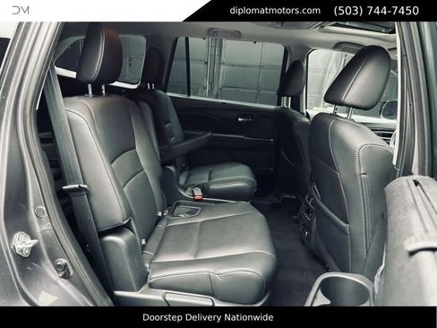 Used 2019 Honda Pilot Touring image 19