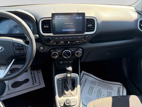 Used 2025 Hyundai Kona SEL FWD image 27