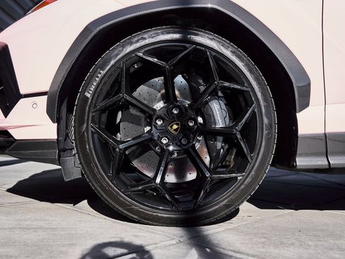 Used 2024 Lamborghini Urus Performante image 3