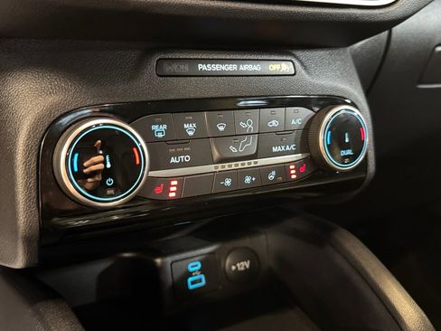 Certified 2022 Ford Escape SEL w/ Technology Package AWD/4WD image 30