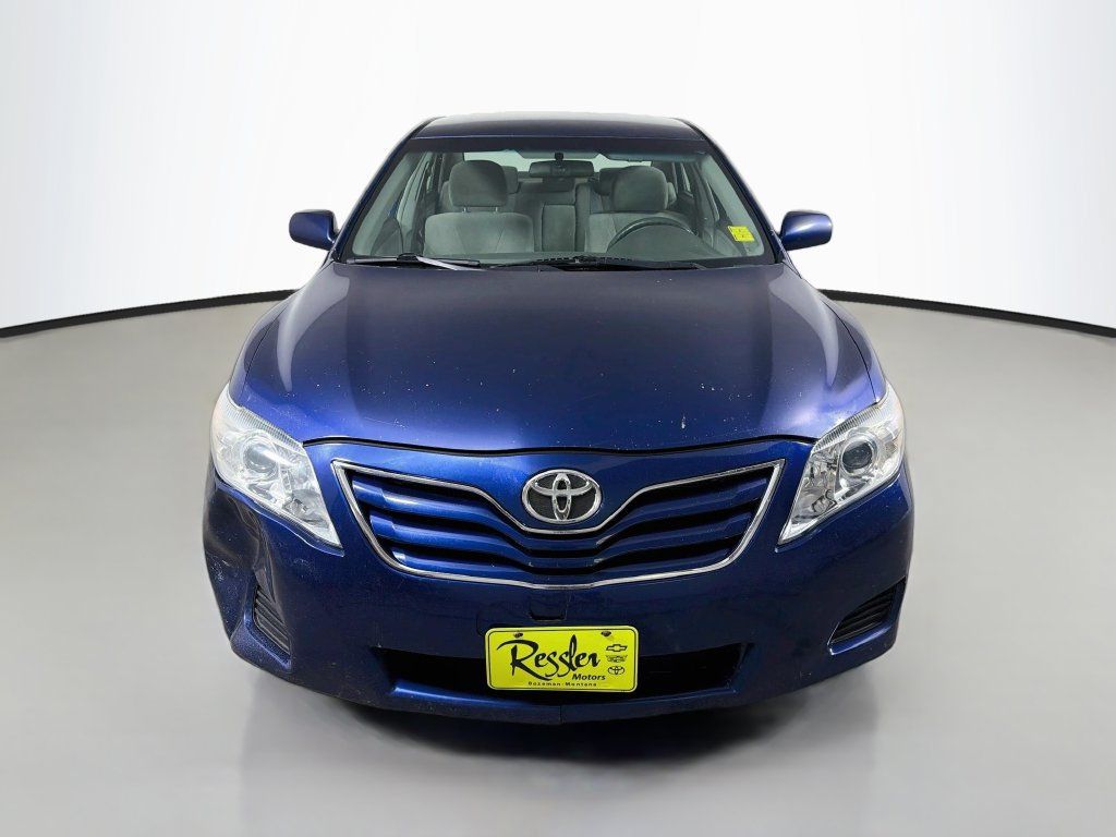 Used 2010 Toyota Camry LE FWD image 2