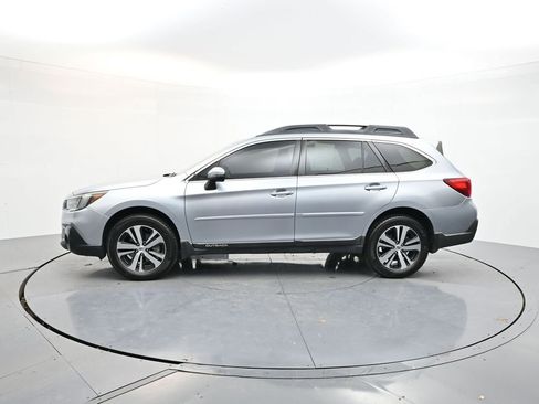 Used 2018 Subaru Outback 2.5i Limited image 4
