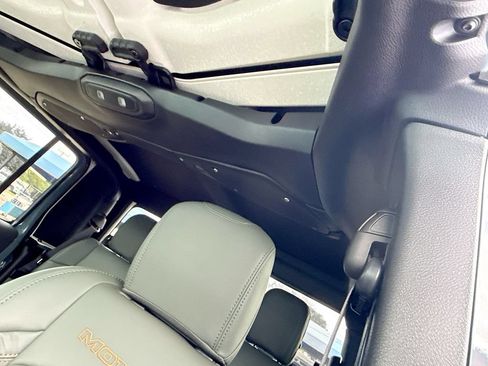 New 2026 Jeep Gladiator Mojave AWD/4WD image 19