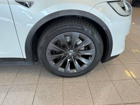 Used 2018 Tesla Model X 100D AWD/4WD image 12