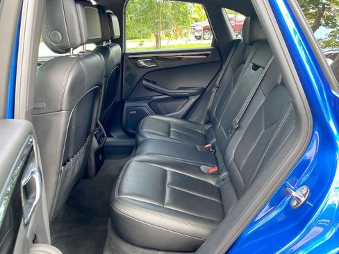 Used 2018 Porsche Macan Sport Edition image 37