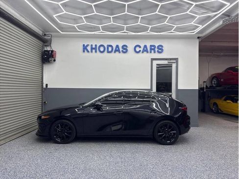 Used 2021 MAZDA MAZDA3 Hatchback w/Premium Plus Pkg image 1