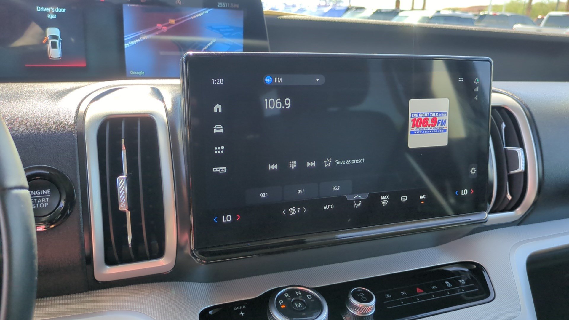 Used 2025 Ford Expedition Active RWD image 24