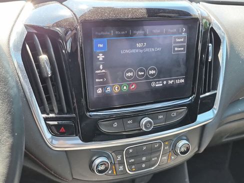 Used 2022 Chevrolet Traverse RS AWD/4WD image 18